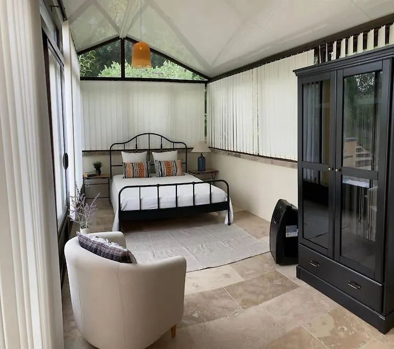 Maison Provencale Avec Piscine En Bord De Ruisseau Lafare 0*,  France