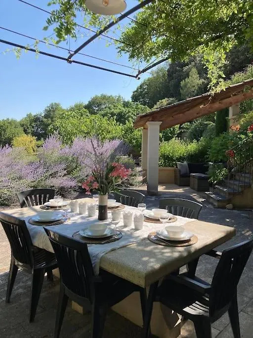 Holiday home Maison Provencale Avec Piscine En Bord De Ruisseau Lafare