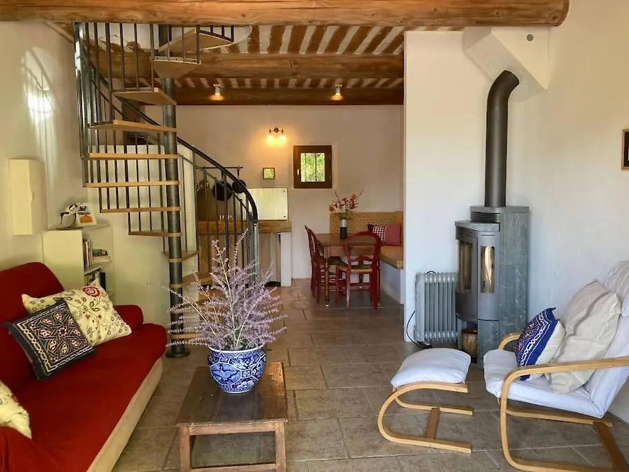 Maison Provencale Avec Piscine En Bord De Ruisseau Lafare 0*,  Francja
