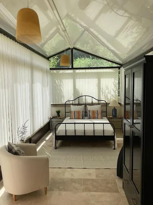 Maison Provencale Avec Piscine En Bord De Ruisseau Lafare Francja